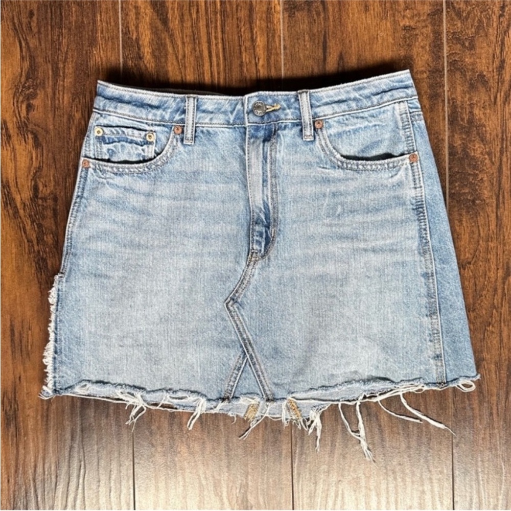 American Eagle | AE Super Hi-Rise A-Line
Mini Skirt
